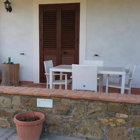 Casa Vacanza Da Chiara Castellabate Exterior photo